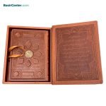 کتاب نفیس قرآن کریم با کاغذ معطر لبه طلا همراه با جعبه نفیس - Image 2