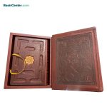 کتاب قرآن نفیس و معطر چرمی بدون ترجمه قطع جیبی - Image 2